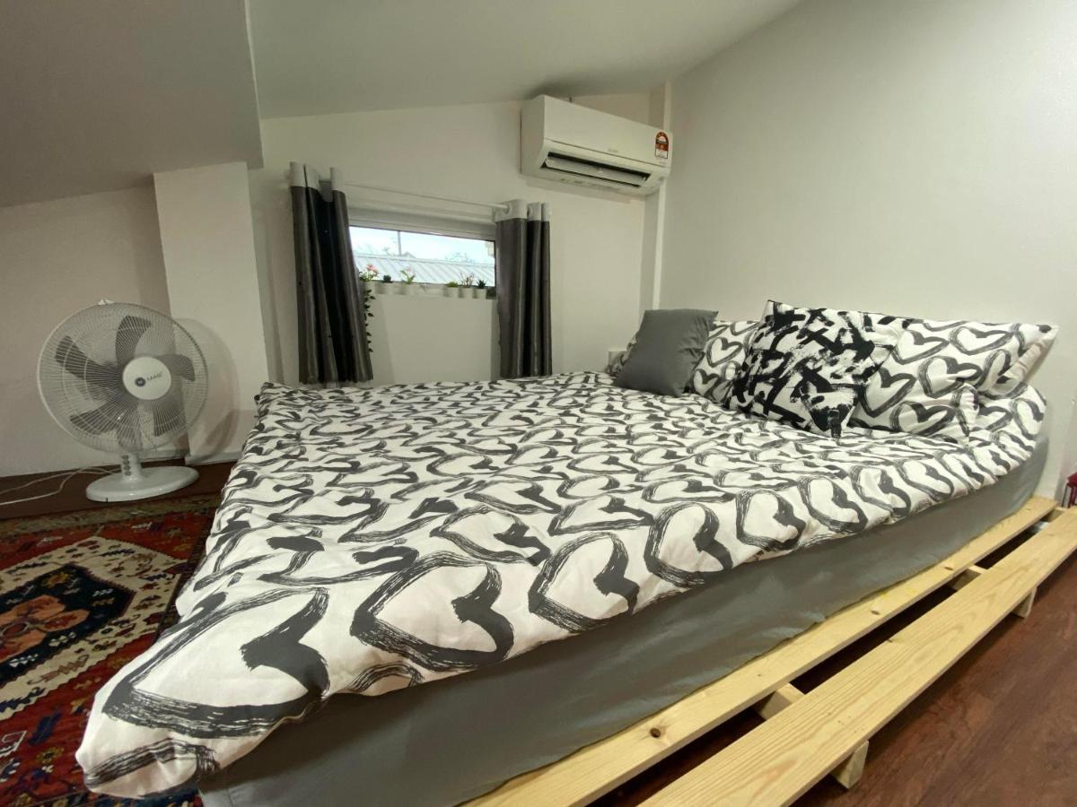 Sweet Loft Homestay Johor Bahru Eksteriør billede